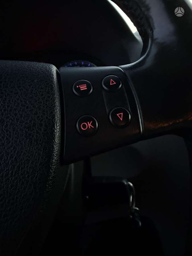 Volkswagen Touran 2008 — photo 26