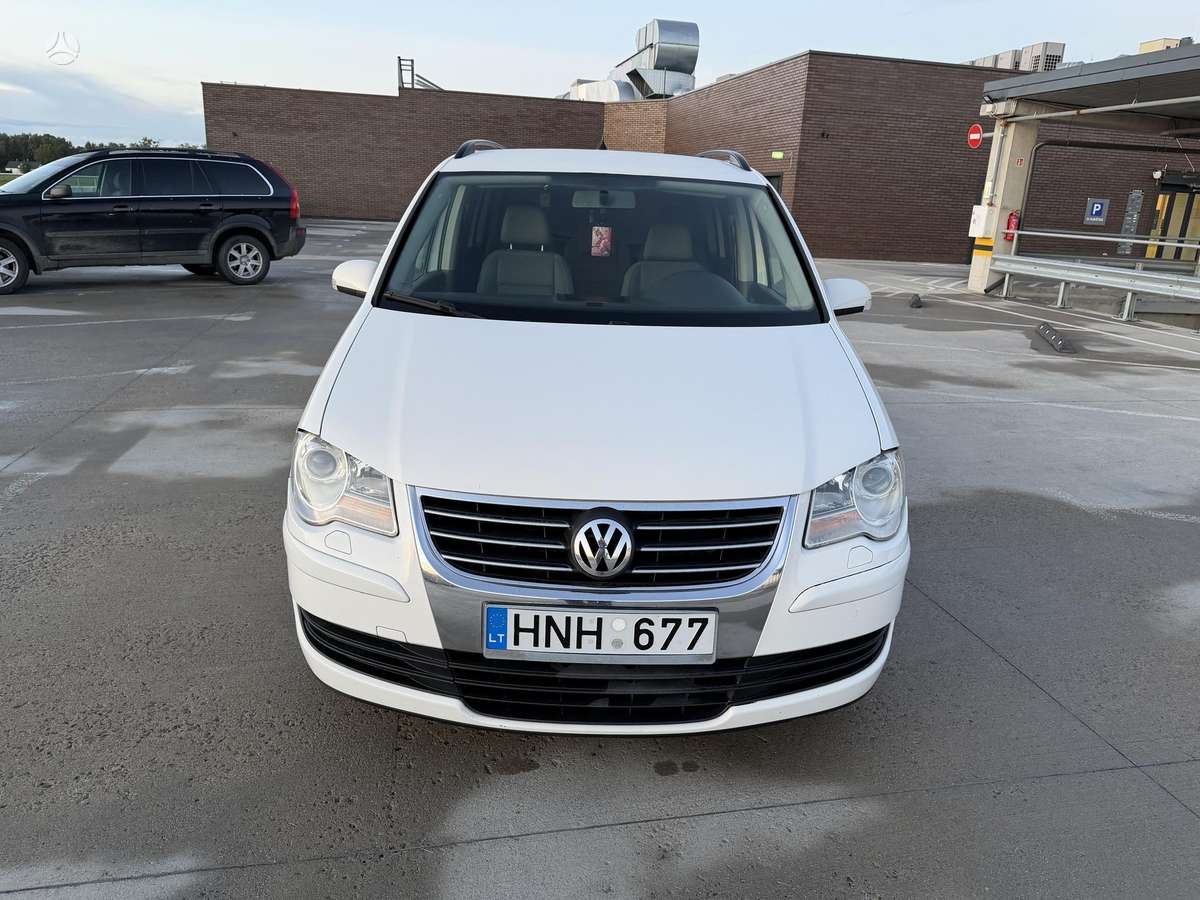 Volkswagen Touran 2008 — engine 1896 cm³, 105 HP (77kW)