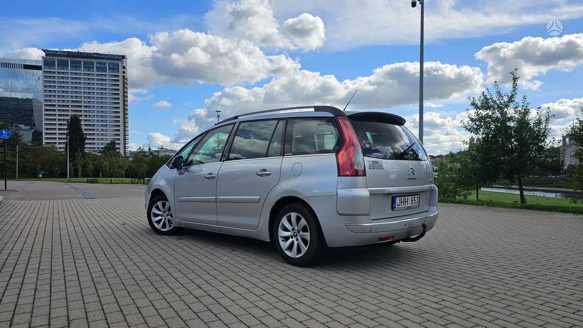 Citroen Grand 2012 — rear view