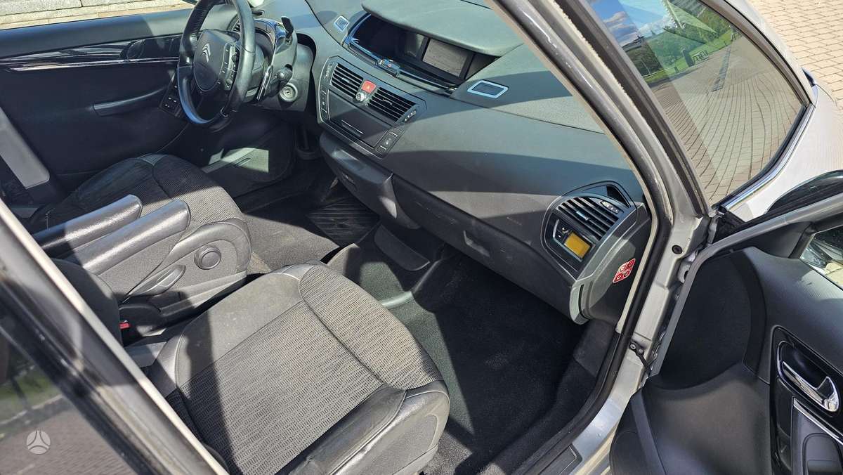 Citroen Grand 2012 — photo 6