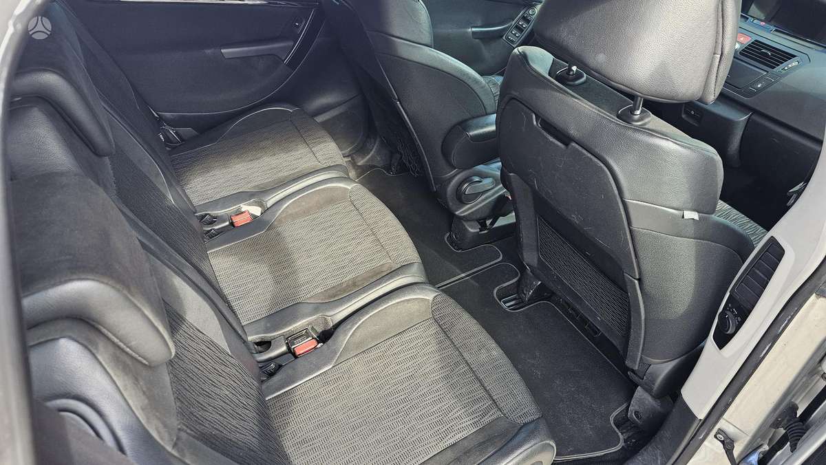 Citroen Grand 2012 — photo 8