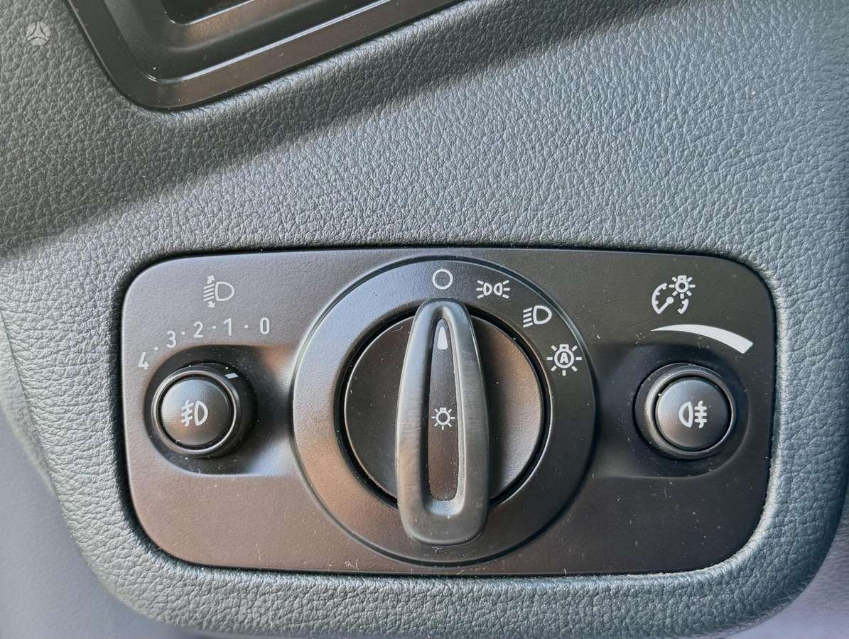 Ford Grand 2014 — photo 20