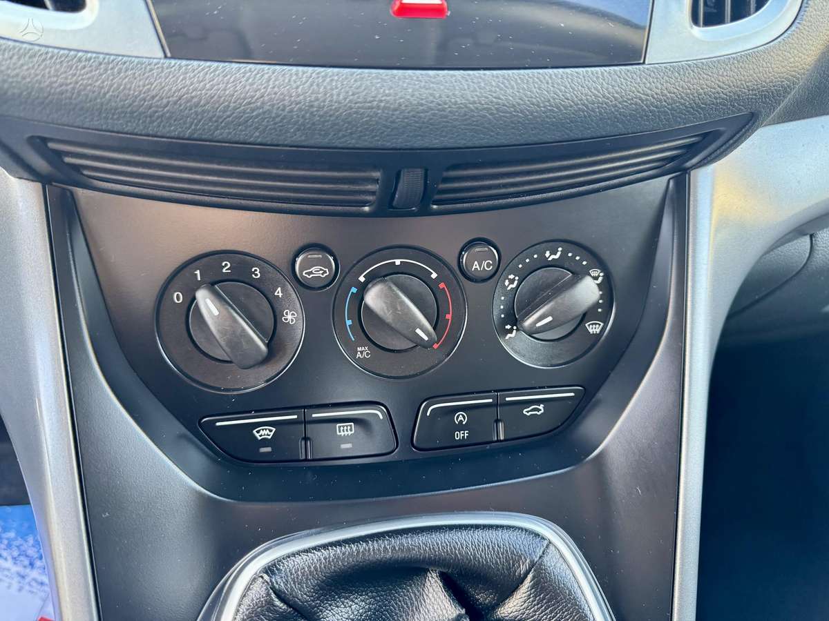 Ford Grand 2014 — photo 21
