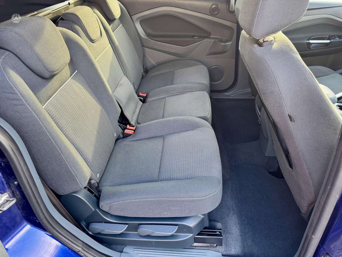 Ford Grand 2014 — photo 35