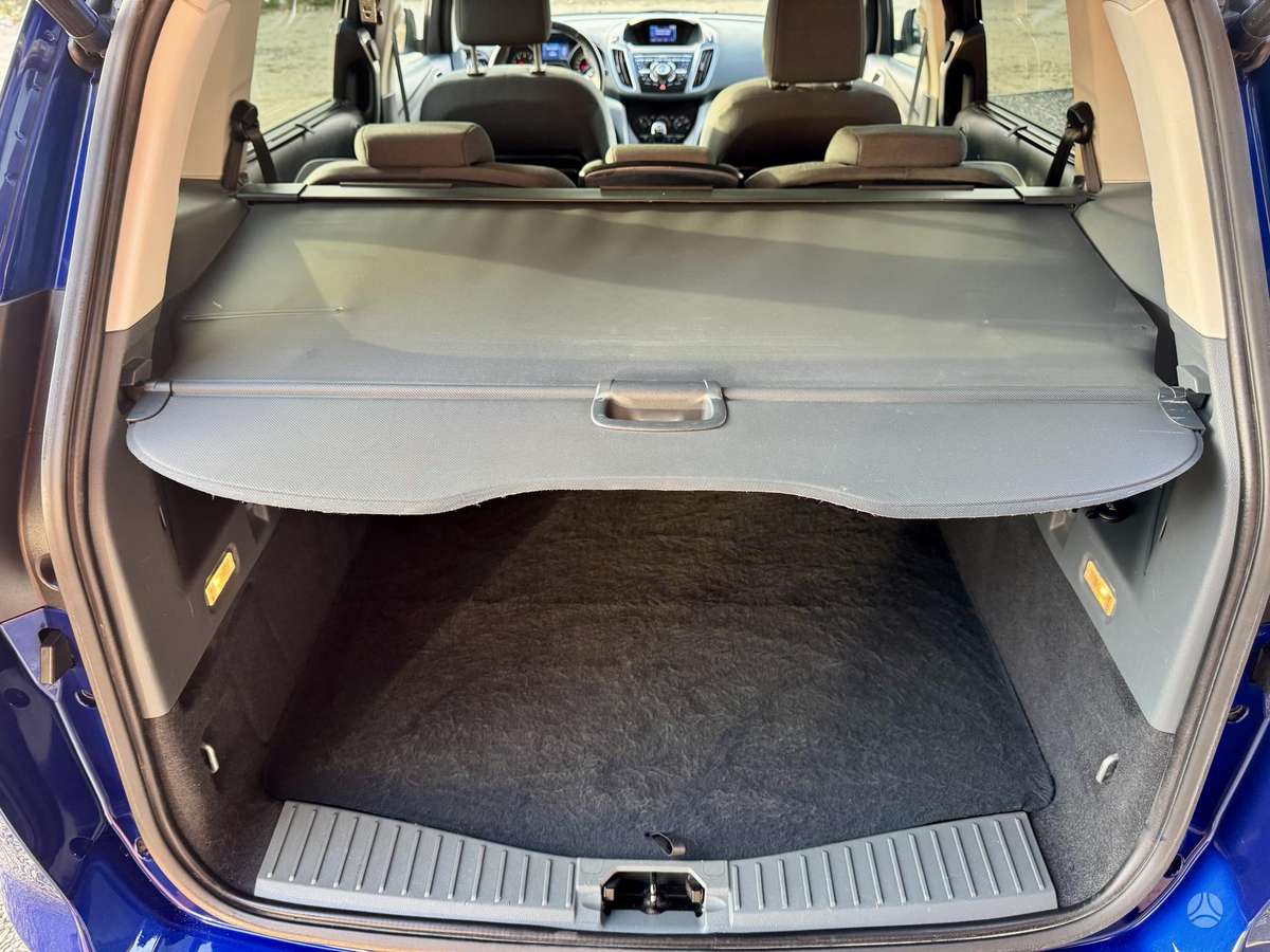 Ford Grand 2014 — photo 40
