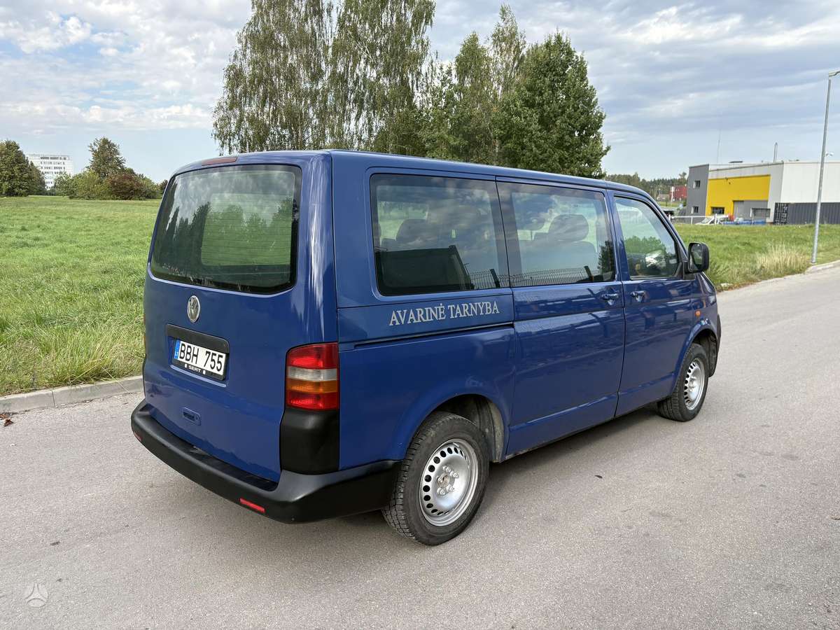 Volkswagen Transporter 2005 — салон