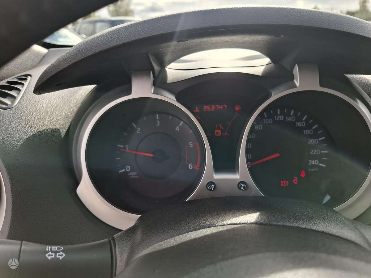 Nissan Juke 2013 — photo 13
