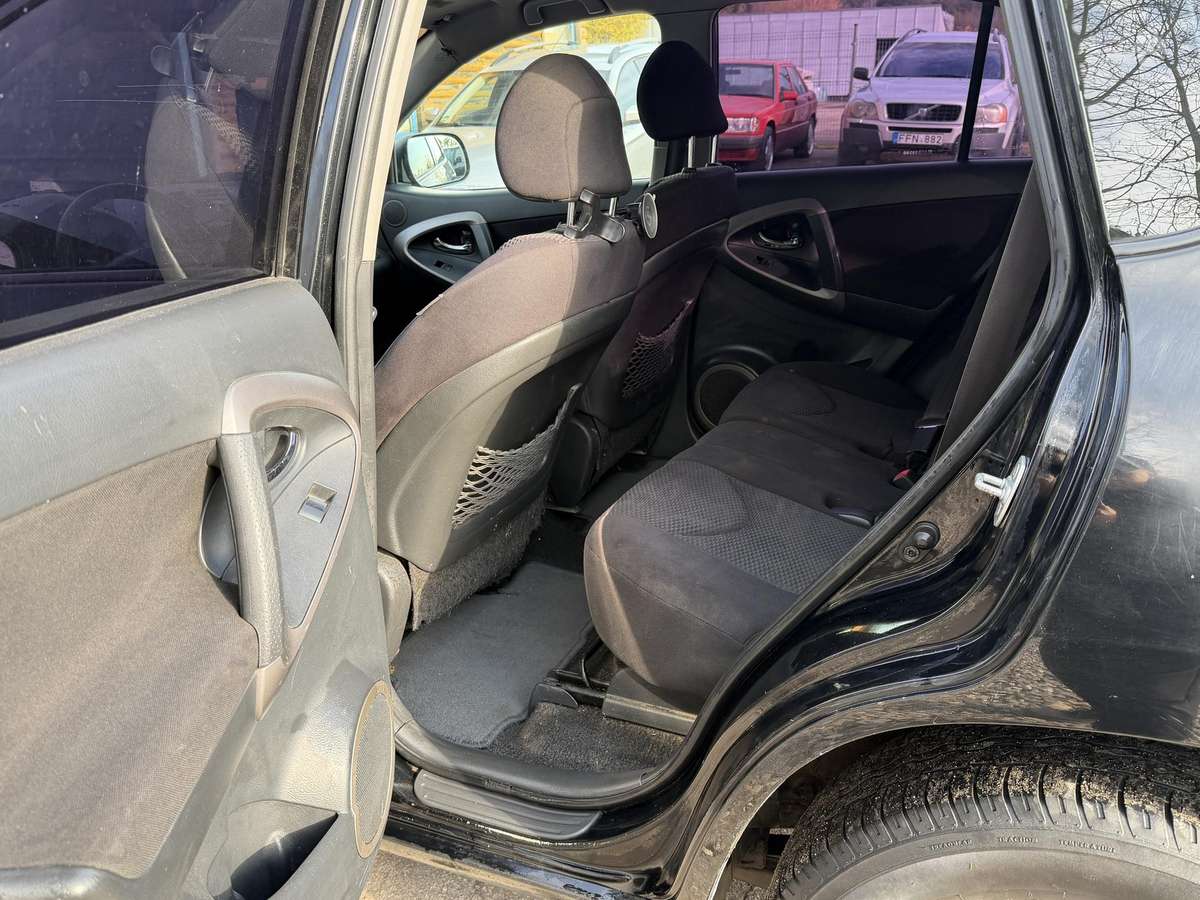 Toyota RAV4 2007 — photo 10