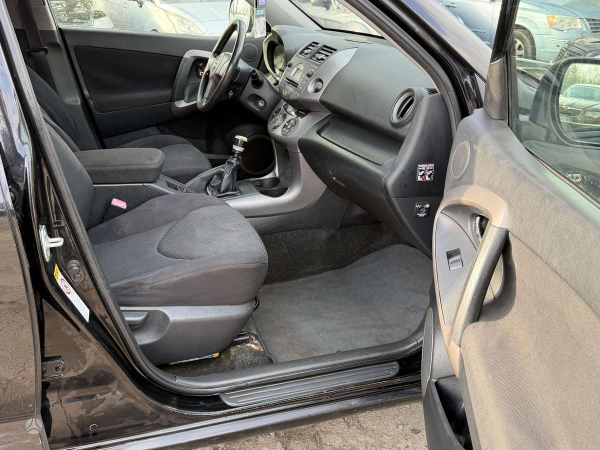 Toyota RAV4 2007 — photo 12