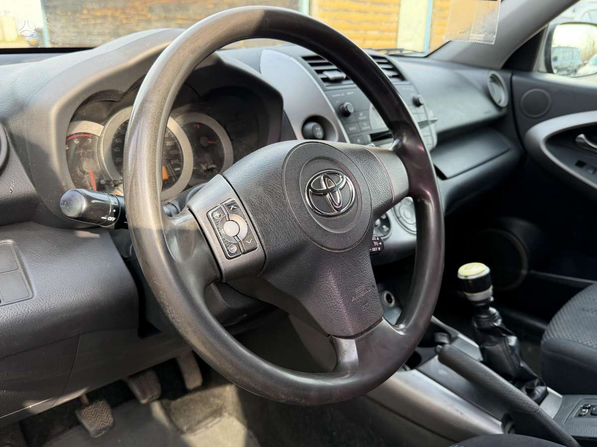 Toyota RAV4 2007 — photo 9