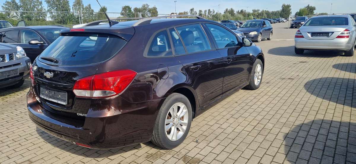 Chevrolet Cruze 2013 — engine 1400 cm³, 140 HP (103kW)