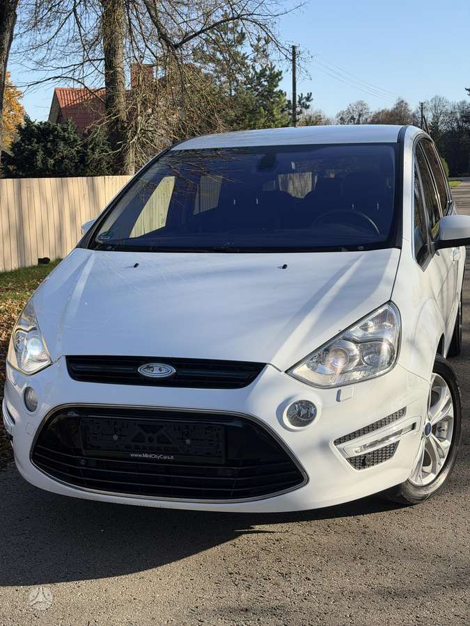 Ford S-MAX 2012 — вигляд ззаду