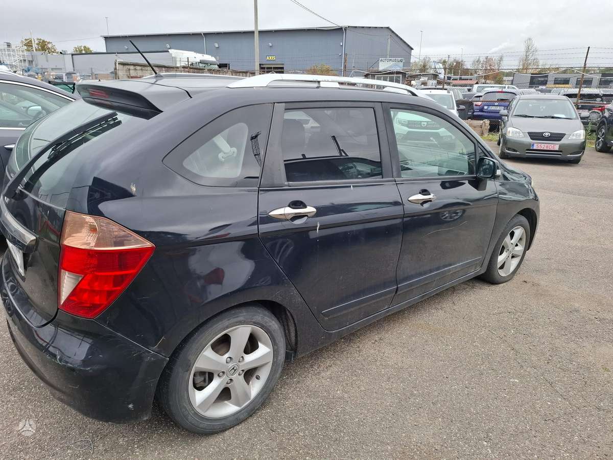 Honda FR-V 2008 — rear view