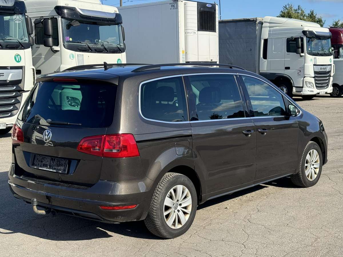 Volkswagen Sharan 2014 — салон