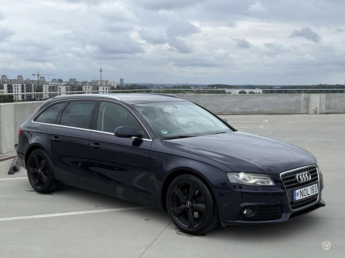 Audi A4 2010 — photo 10