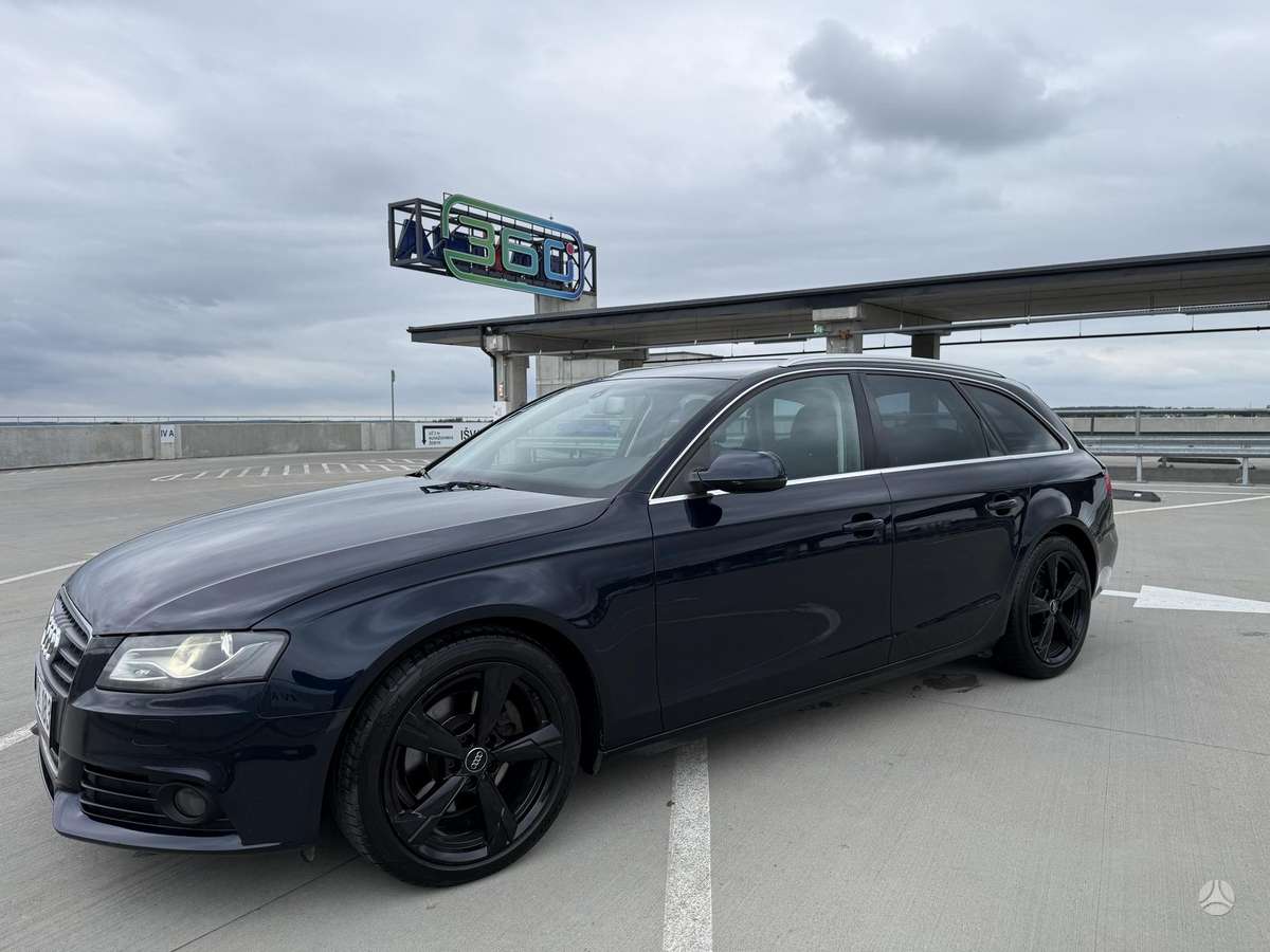Audi A4 2010 — photo 18