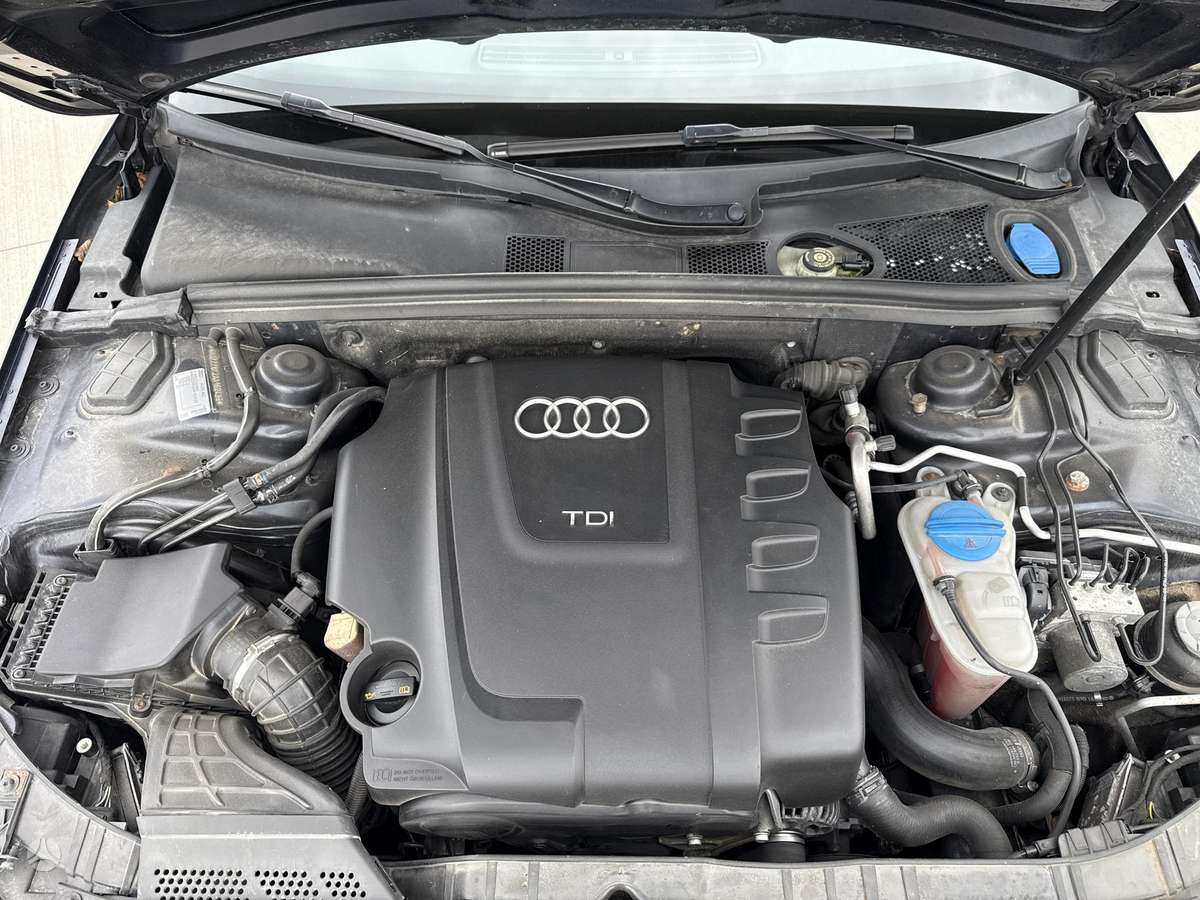 Audi A4 2010 — photo 37