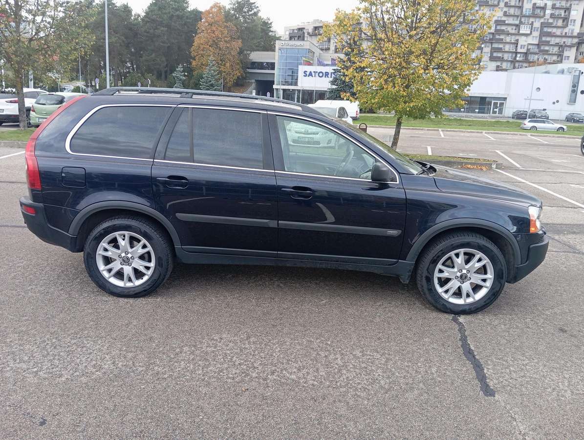 Volvo XC90 2006 — rear view