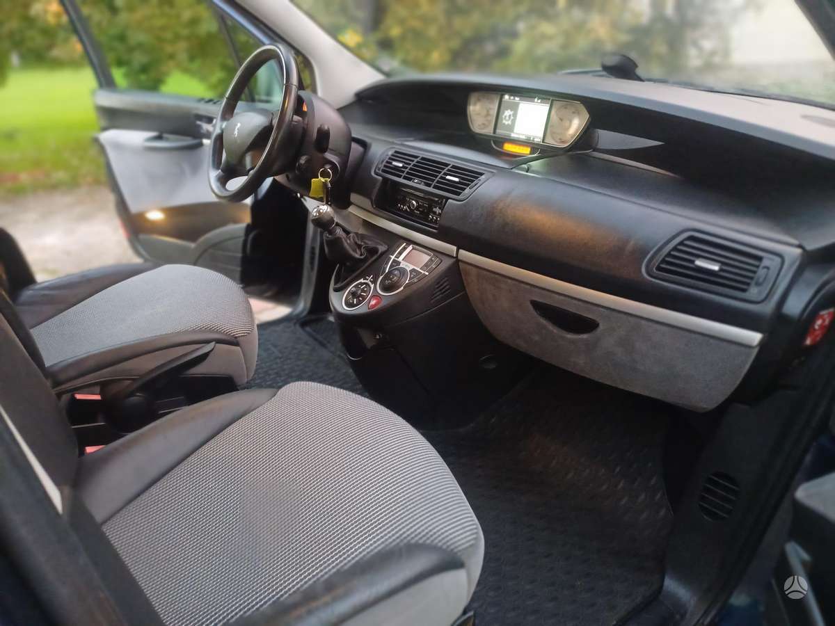 Peugeot 807 2013 — photo 8