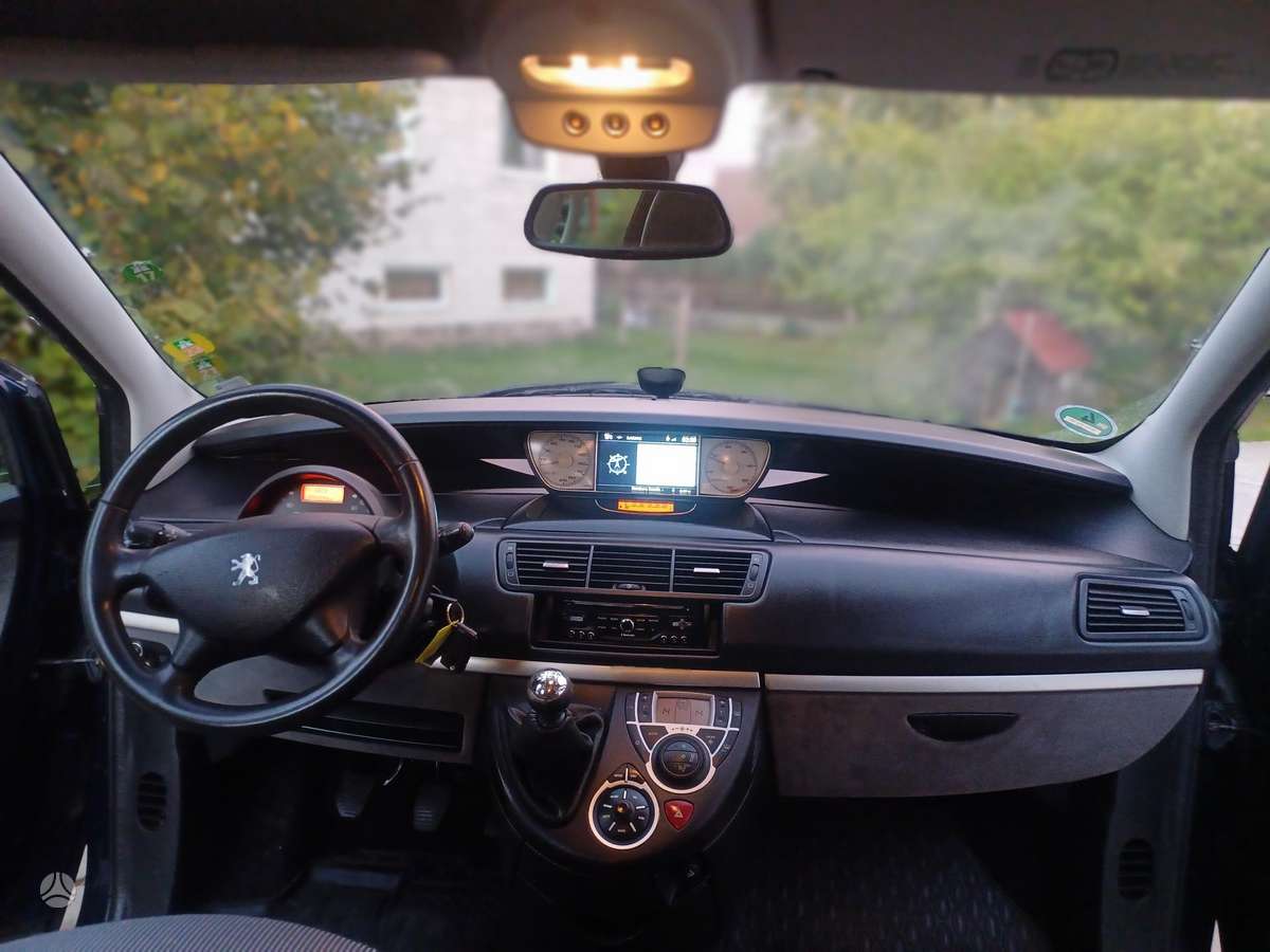 Peugeot 807 2013 — photo 9