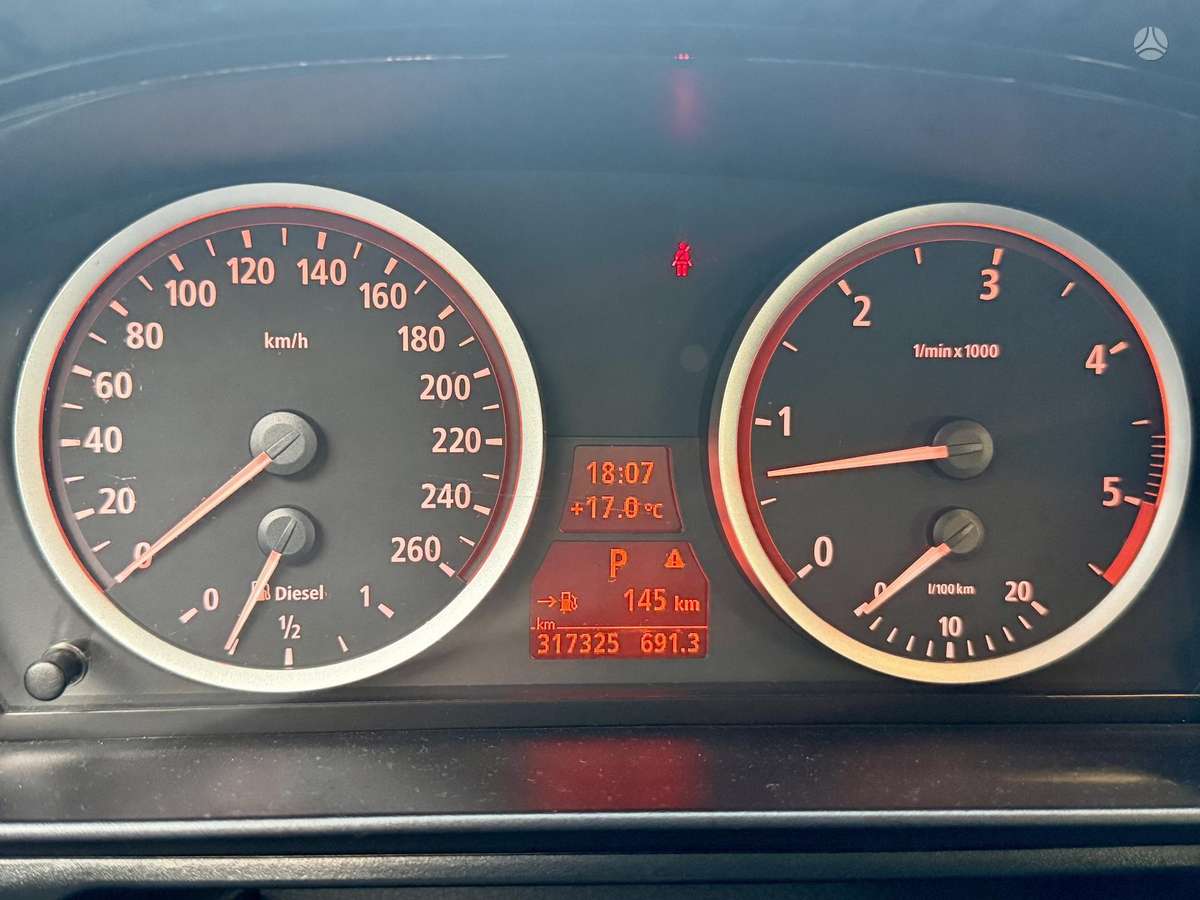 BMW 530 2004 — photo 15