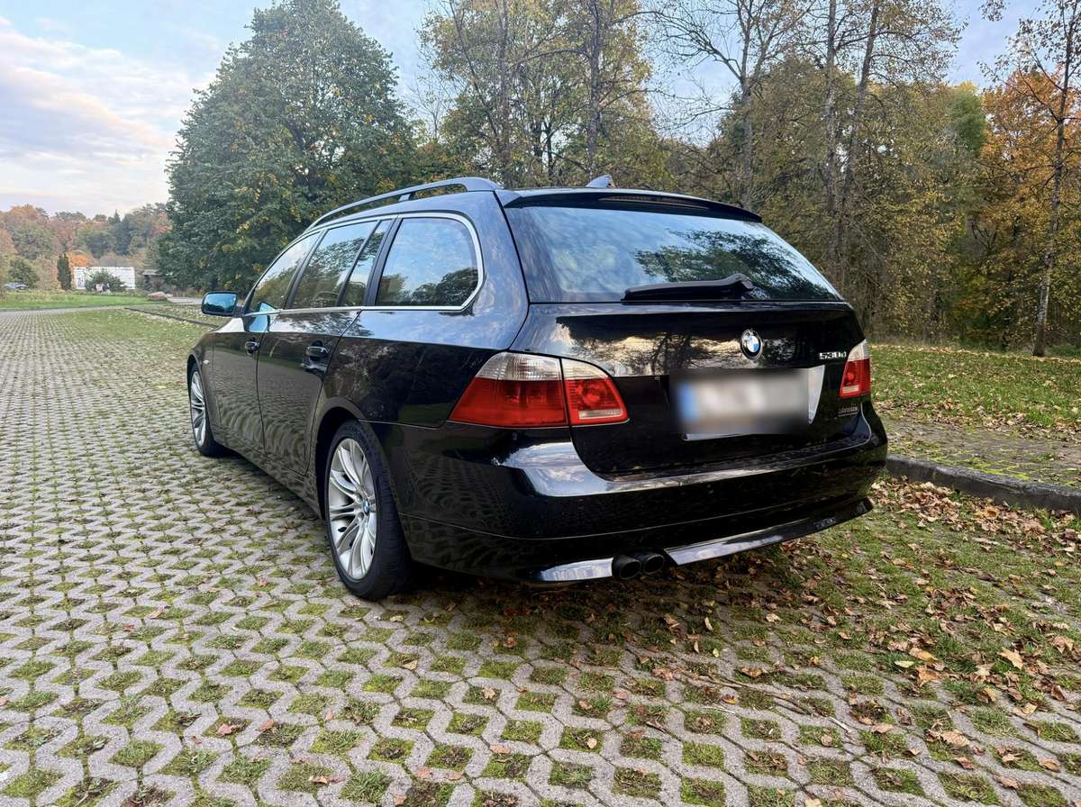BMW 530 2004 — engine 2993 cm³, 218 HP (160kW)