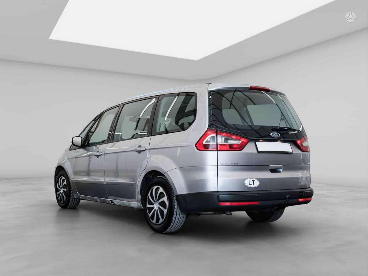 Ford Galaxy 2008 — вигляд ззаду