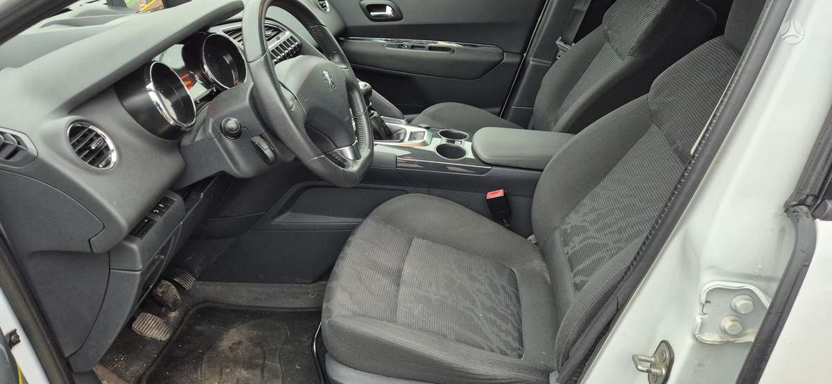 Peugeot 3008 2013 — photo 10