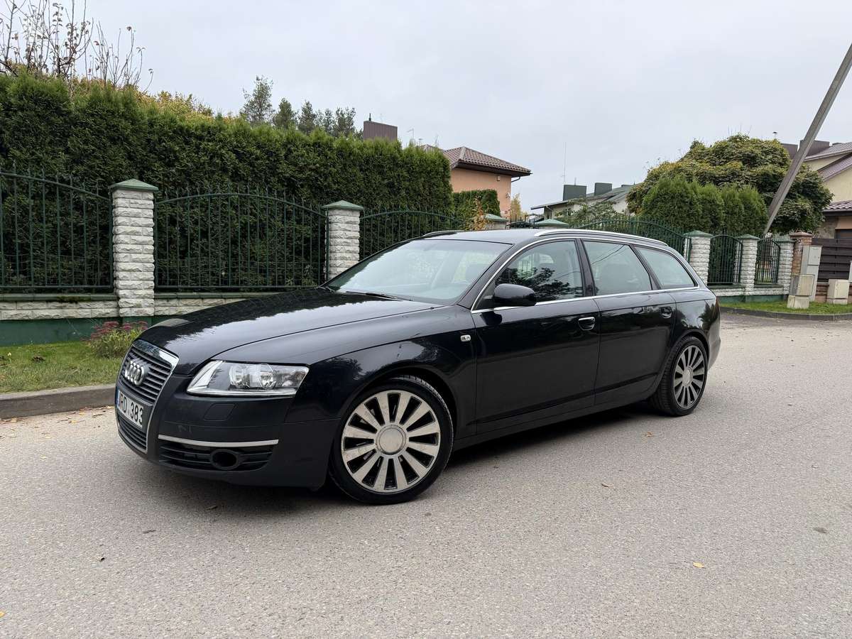 Audi A6 2006 — салон