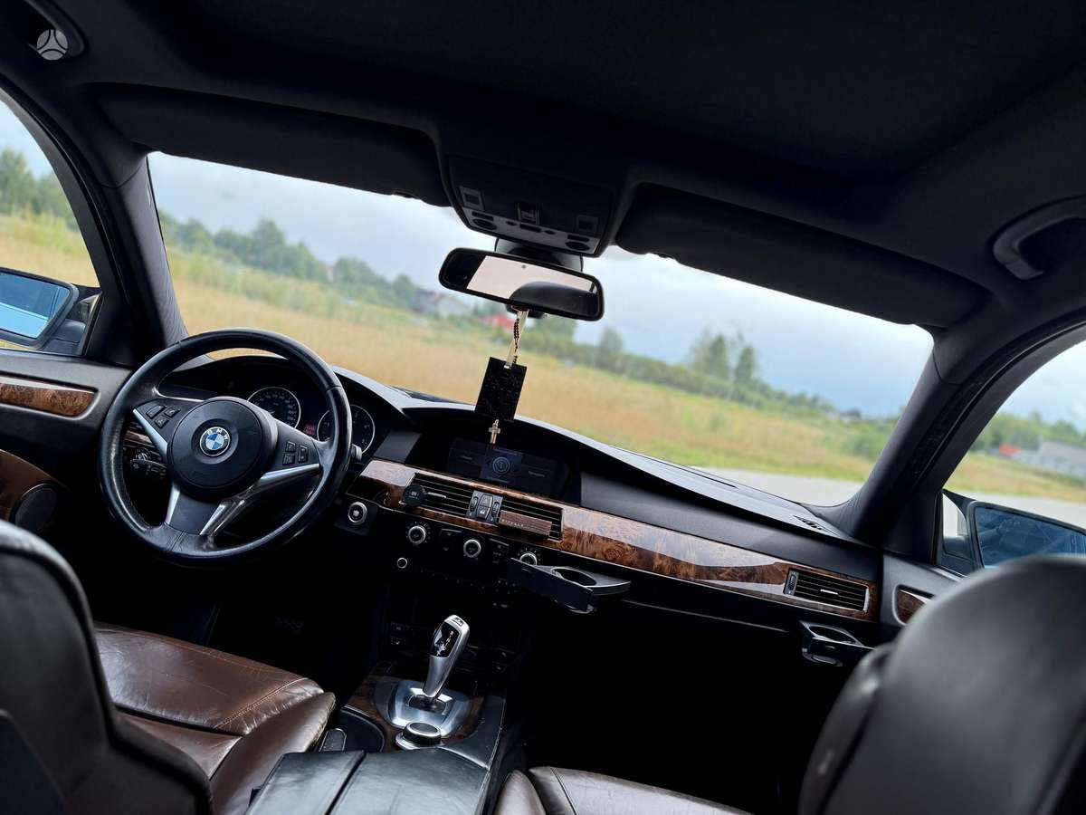 BMW 525 2007 — photo 11