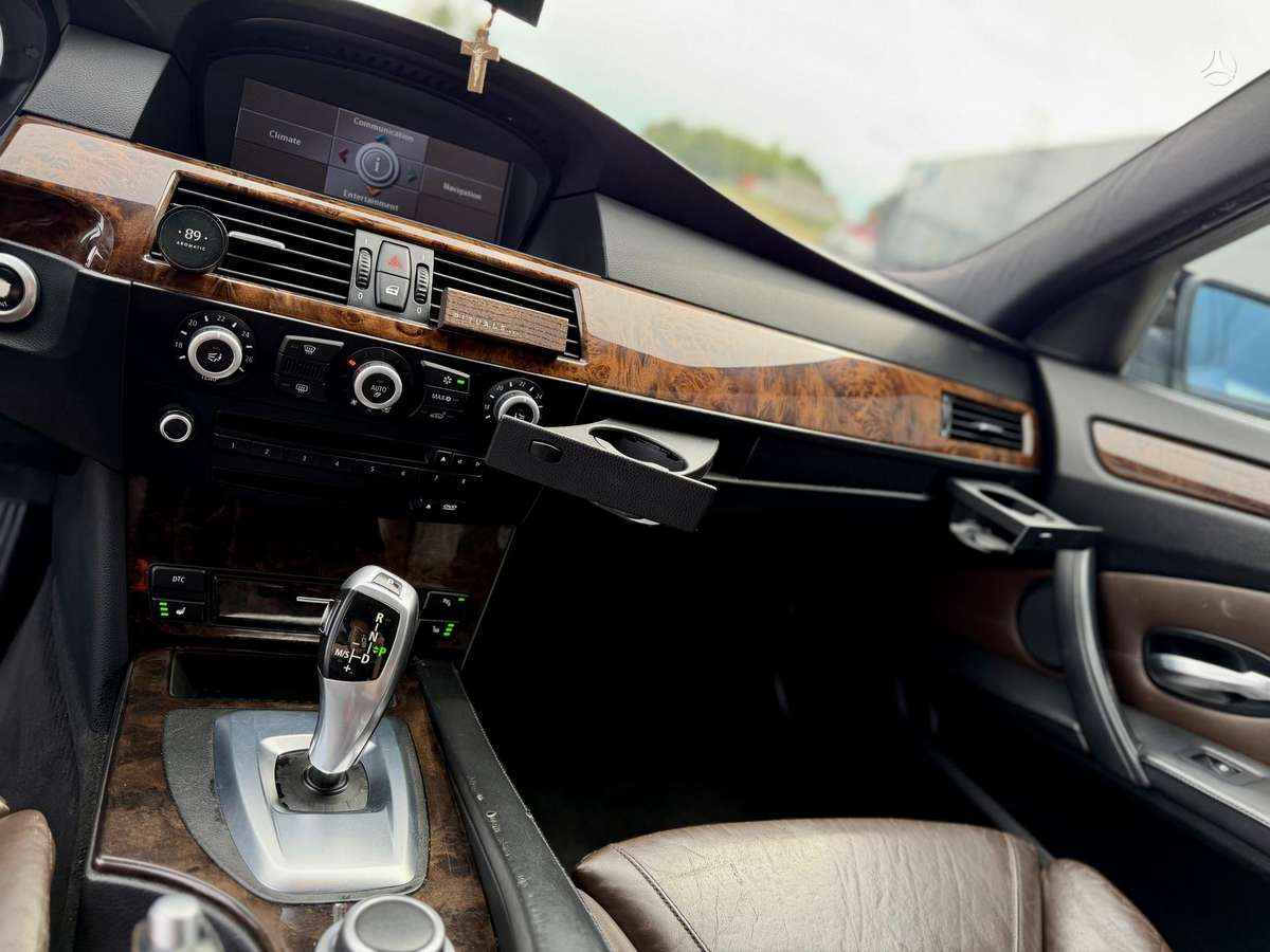BMW 525 2007 — photo 14
