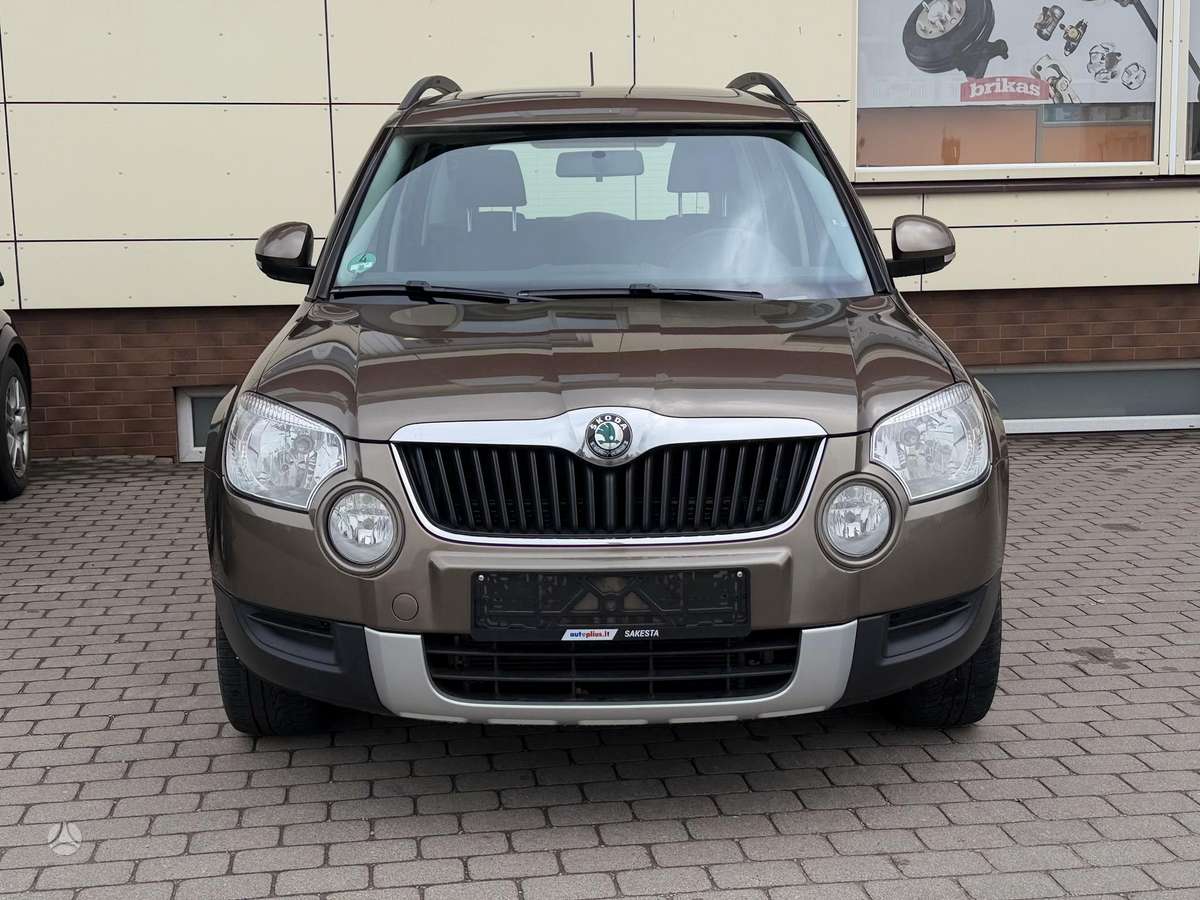 Skoda Yeti 2011 — вигляд ззаду