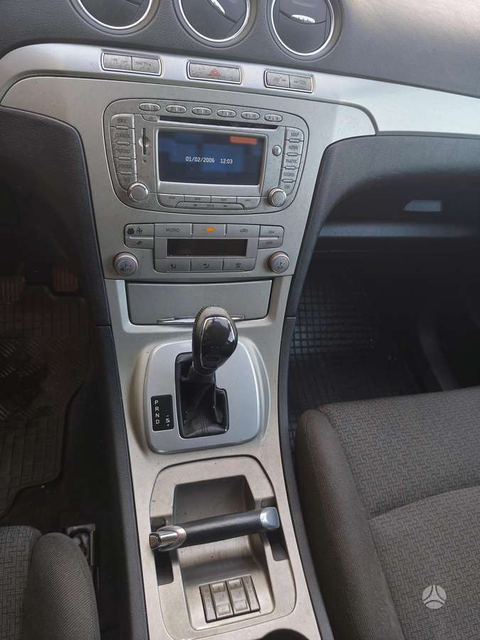 Ford S-MAX 2008 — photo 12