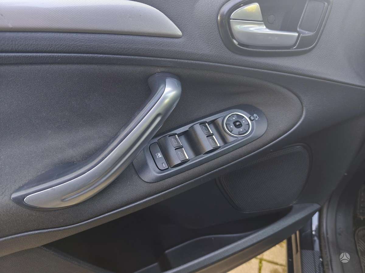 Ford S-MAX 2008 — photo 15