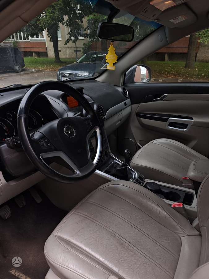 Opel Antara 2012 — photo 7