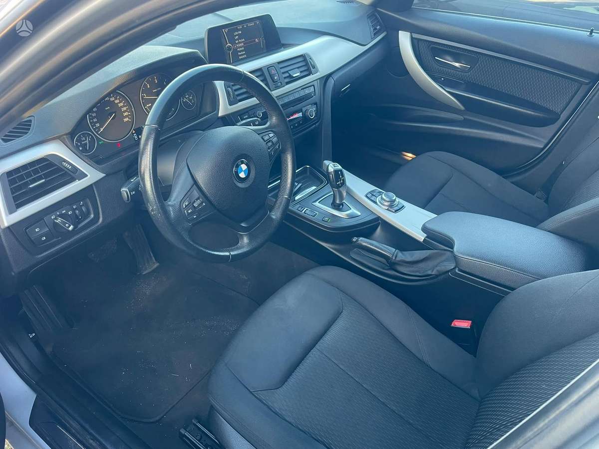 BMW 320 2014 — photo 8