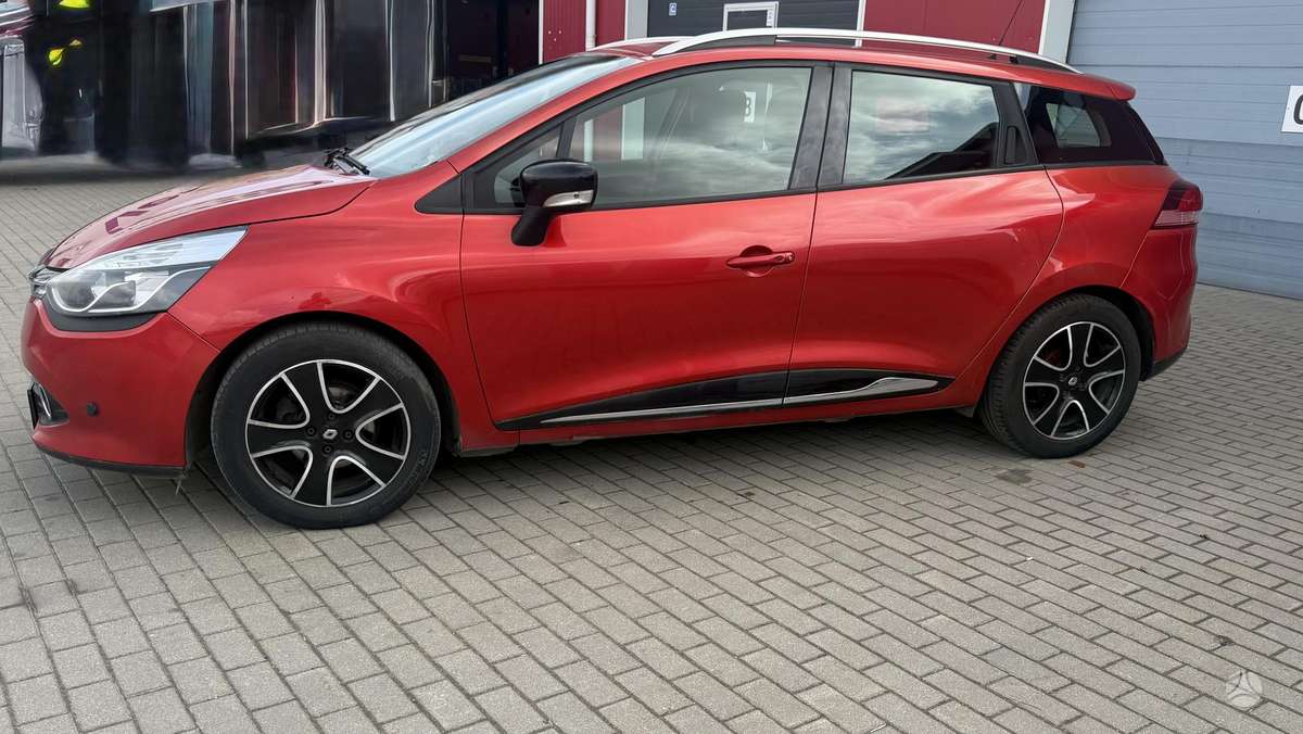 Renault Clio 2015 — двигун 899 cm³, 90 HP (66kW)