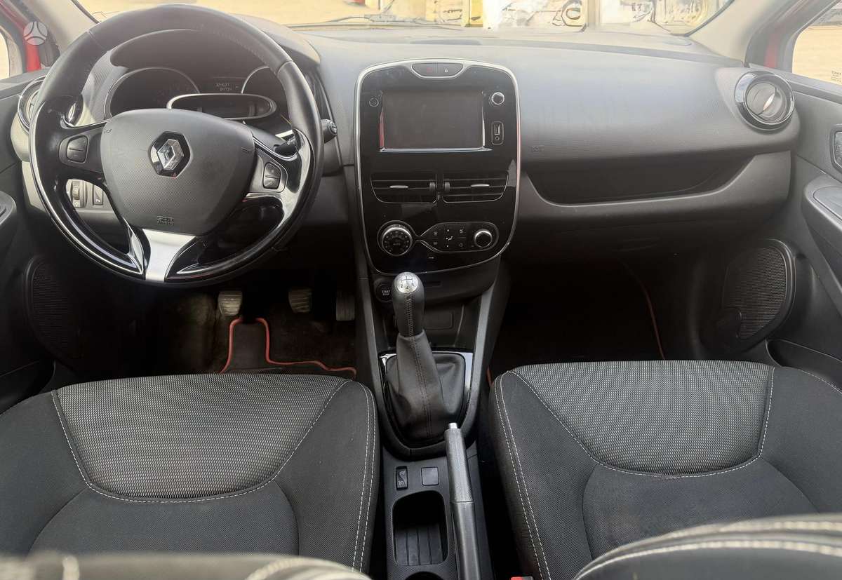 Renault Clio 2015 — фото 8