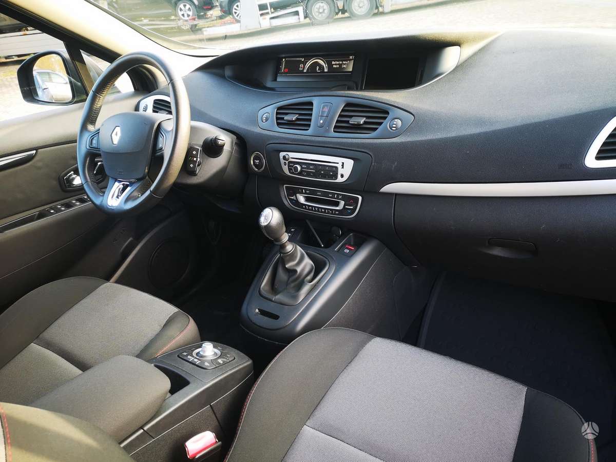 Renault Scenic 2015 — фото 14