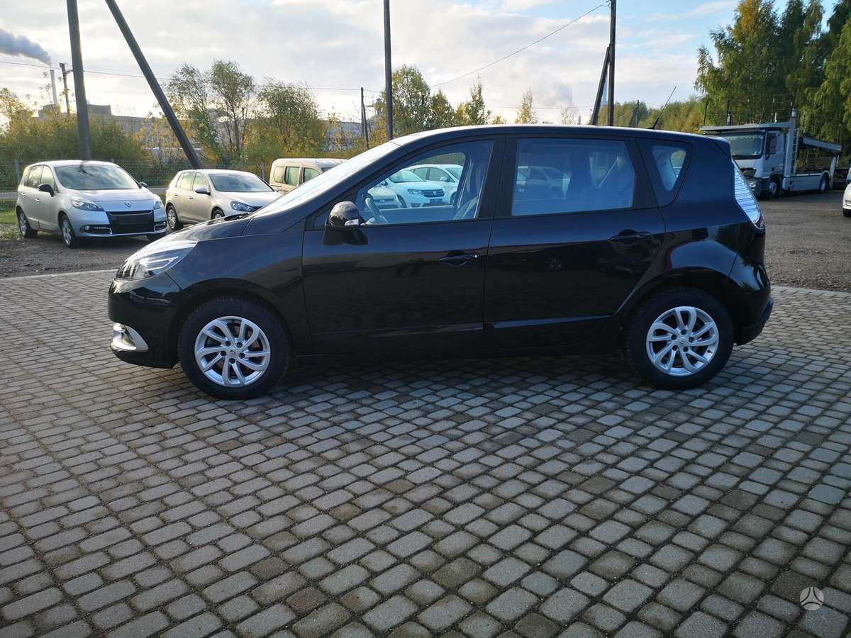 Renault Scenic 2015 — вигляд ззаду