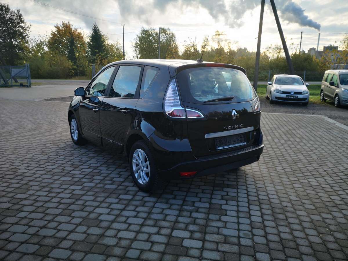 Renault Scenic 2015 — салон