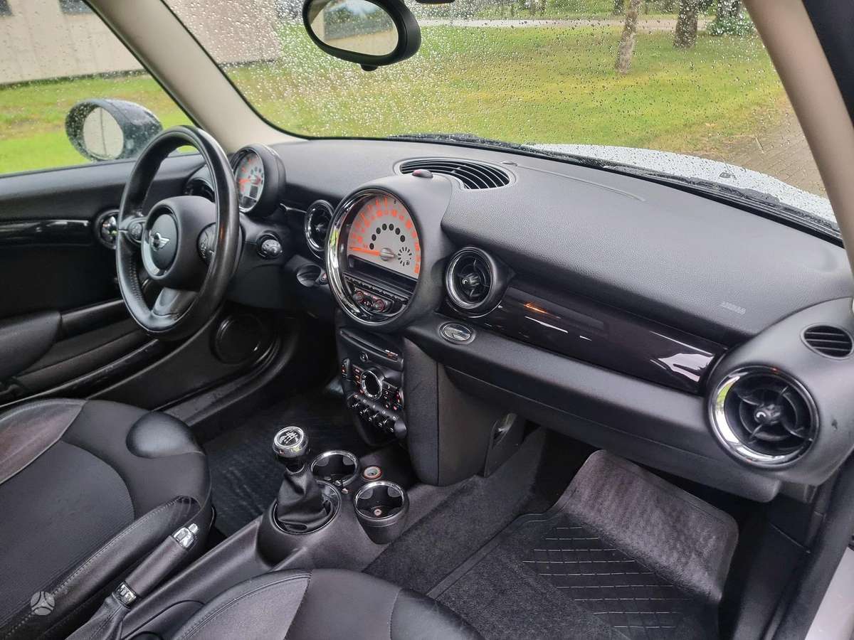 Mini Cooper 2011 — photo 11