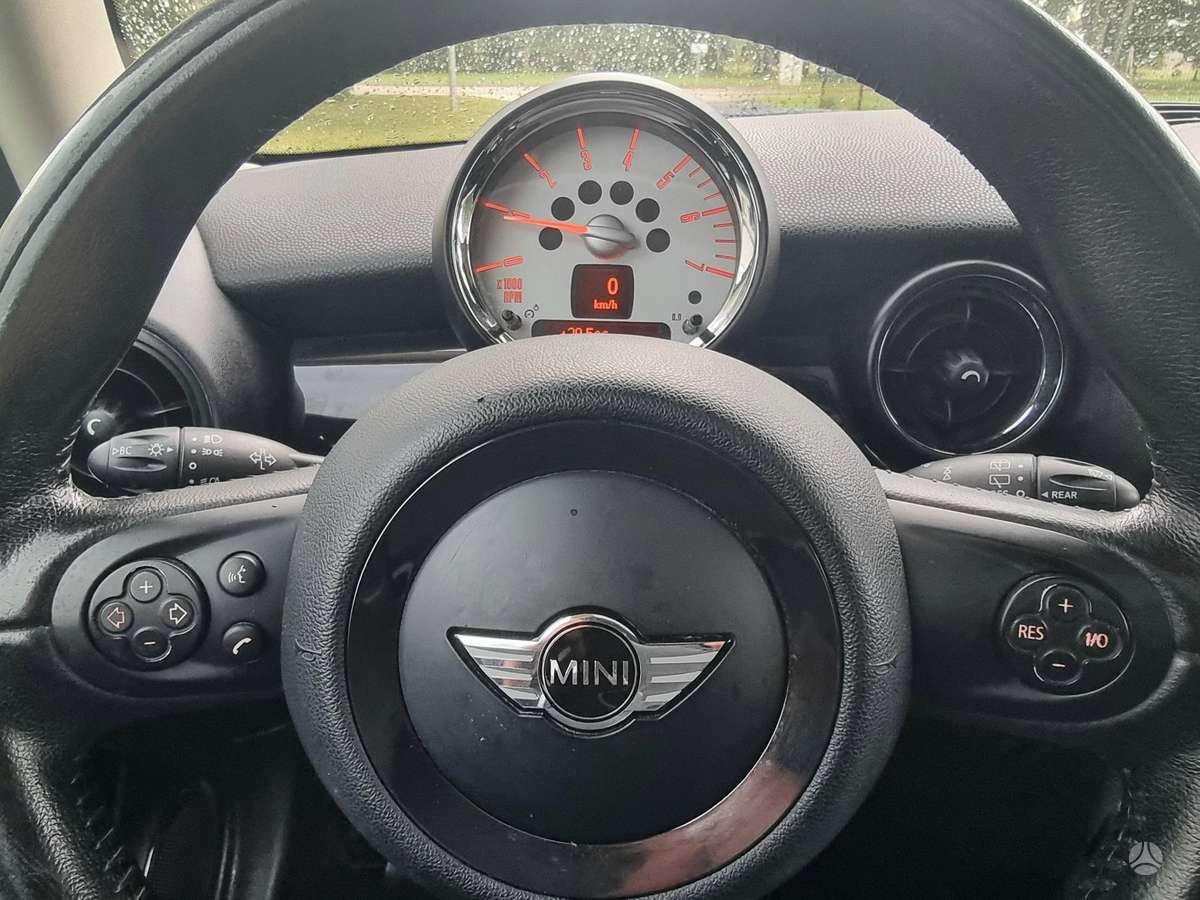 Mini Cooper 2011 — photo 13