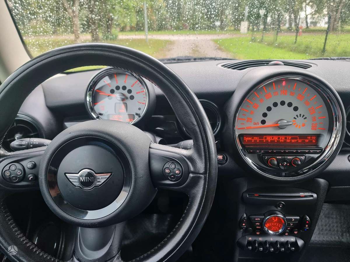 Mini Cooper 2011 — photo 14