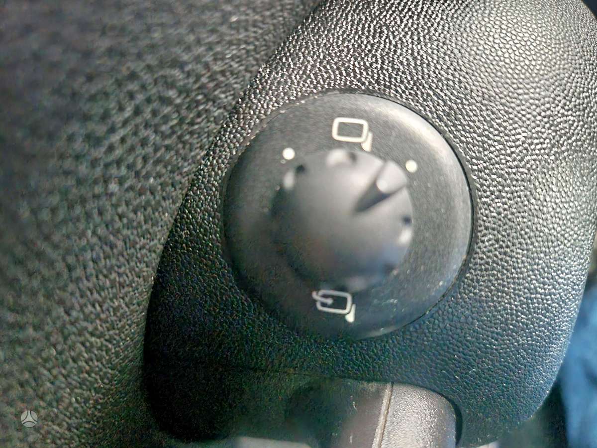 Mini Cooper 2011 — photo 21