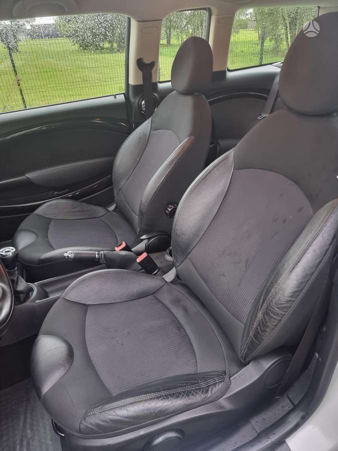 Mini Cooper 2011 — photo 23