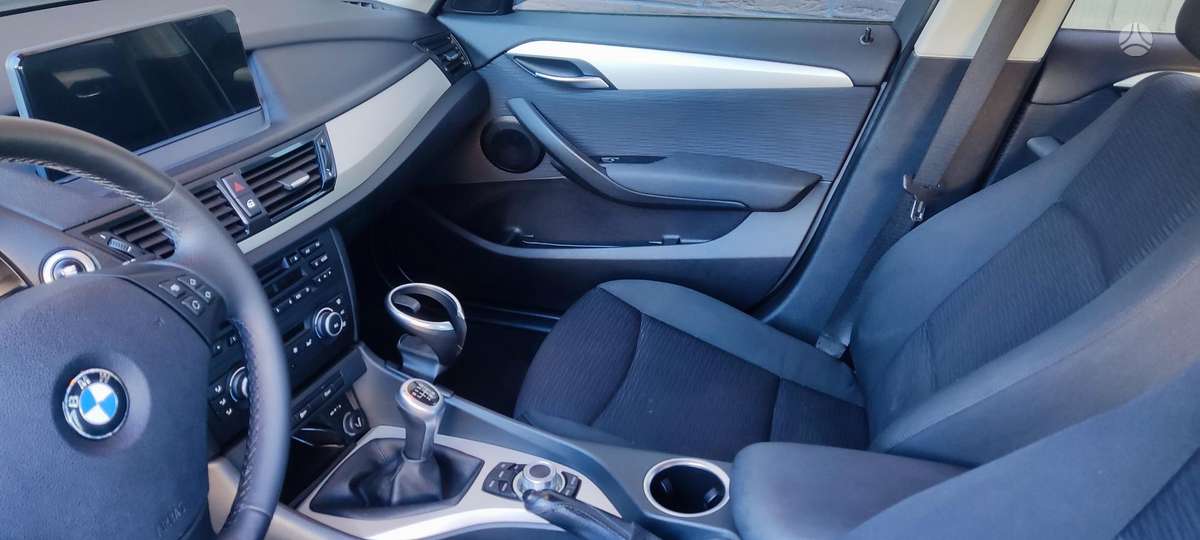 BMW X1 2012 — photo 12