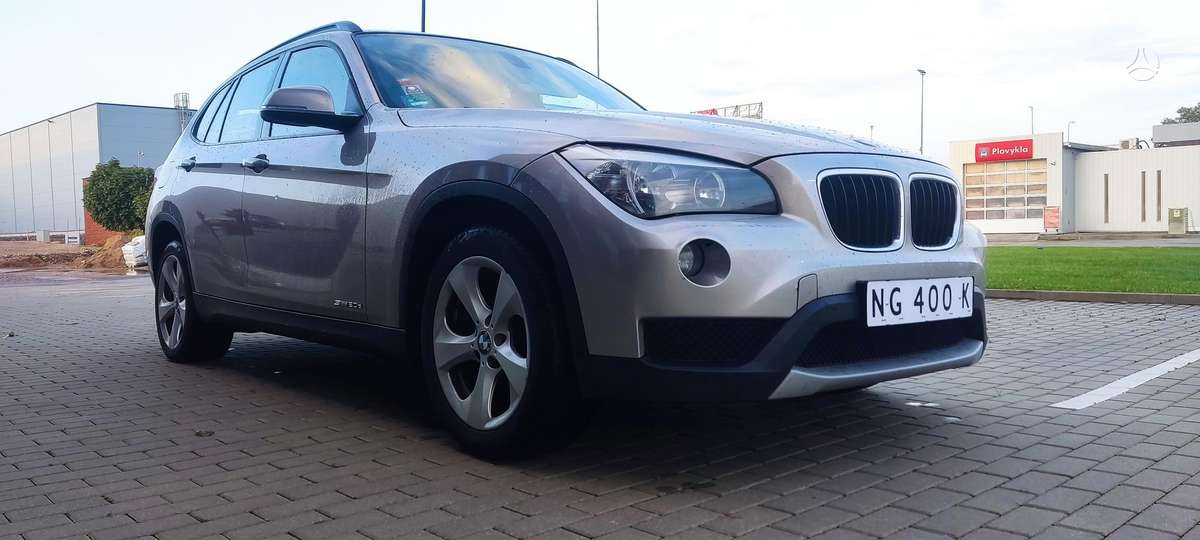 BMW X1 2012 — interior