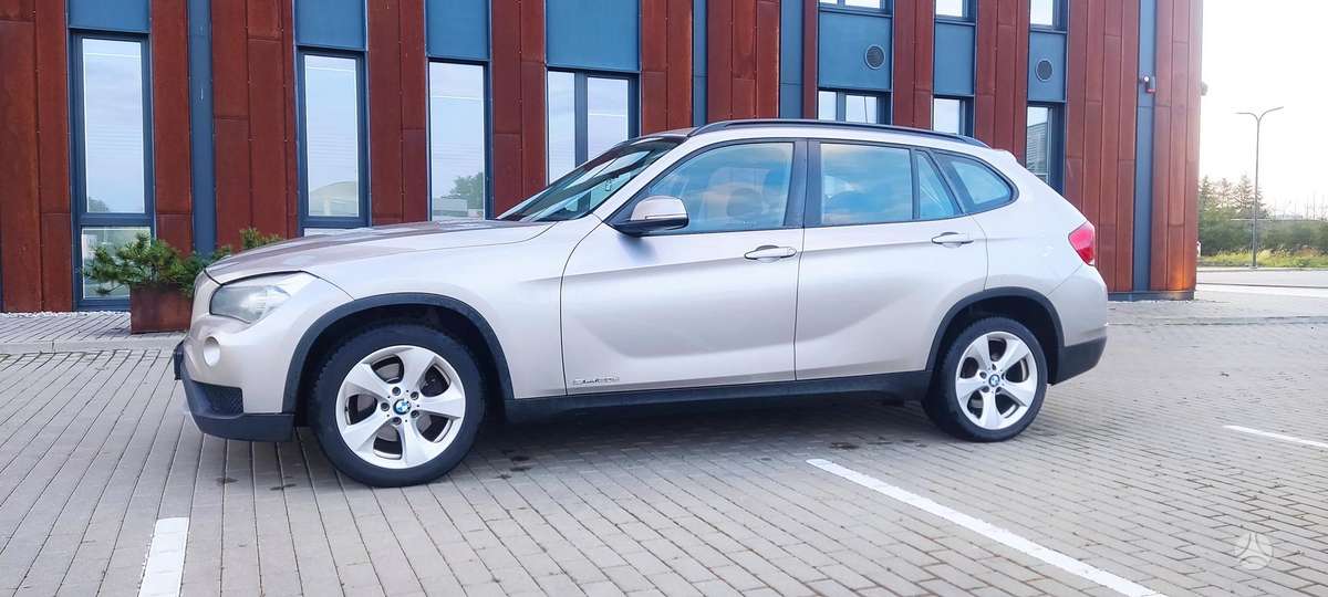 BMW X1 2012 — photo 9