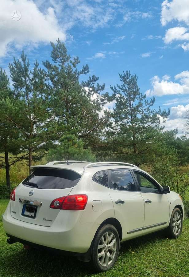 Nissan Rogue 2014 — двигун 2499 cm³, 170 HP (125kW)